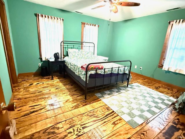 101 Lincoln Avenue, Bedford, IN 47421