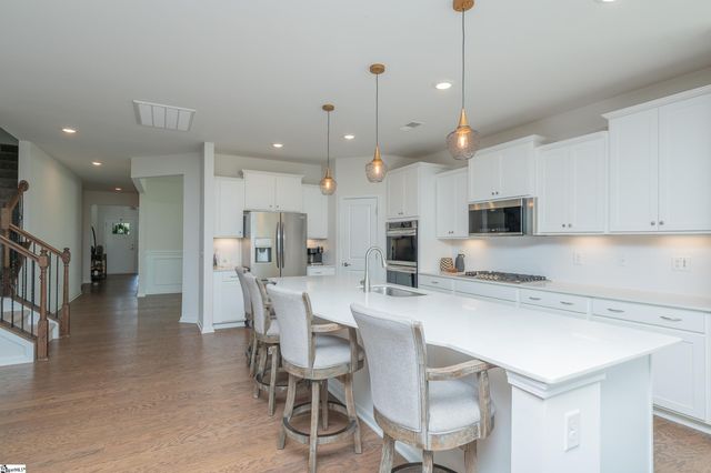 231 Double Crest Drive, Taylors, SC 29687
