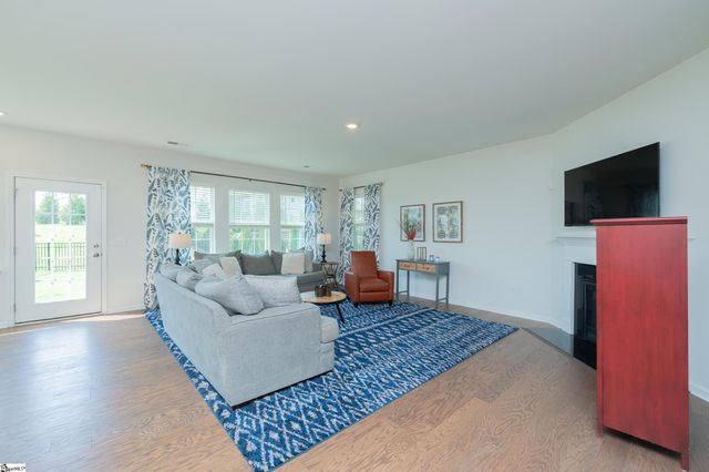 231 Double Crest Drive, Taylors, SC 29687