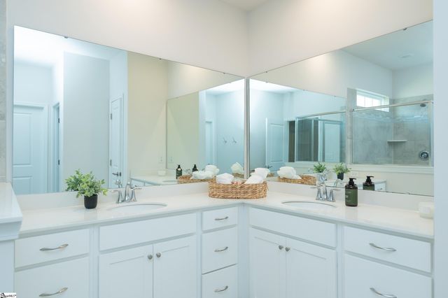 231 Double Crest Drive, Taylors, SC 29687