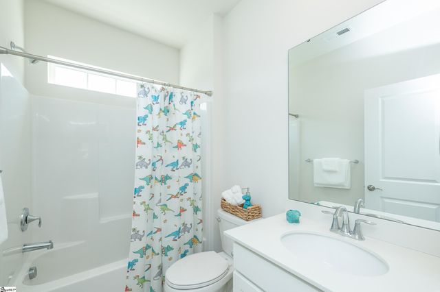 231 Double Crest Drive, Taylors, SC 29687