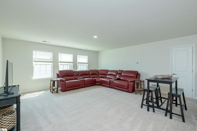 231 Double Crest Drive, Taylors, SC 29687