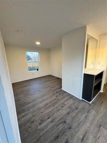 409 W Harris Avenue, Pasadena, TX 77506