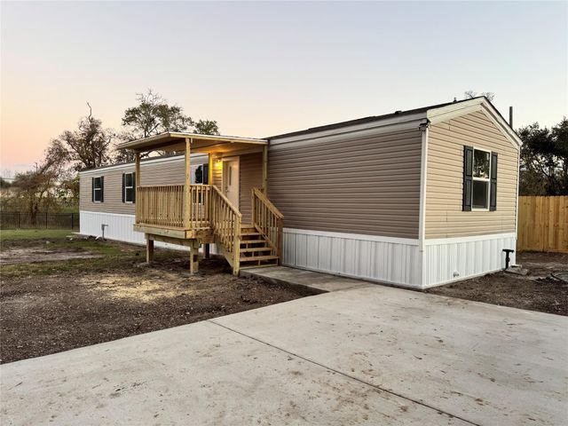 409 W Harris Avenue, Pasadena, TX 77506