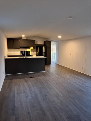 409 W Harris Avenue, Pasadena, TX 77506