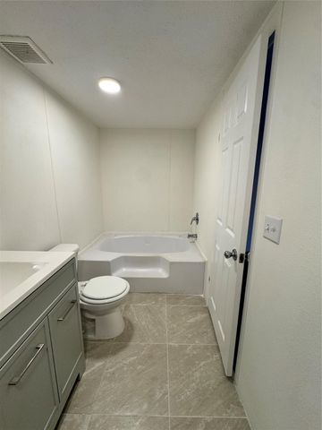 409 W Harris Avenue, Pasadena, TX 77506