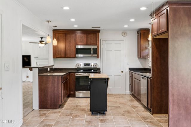 207 Dogwood Lane, Johnson City, TN 37604