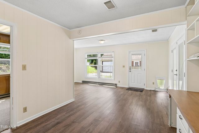 207 Dogwood Lane, Johnson City, TN 37604