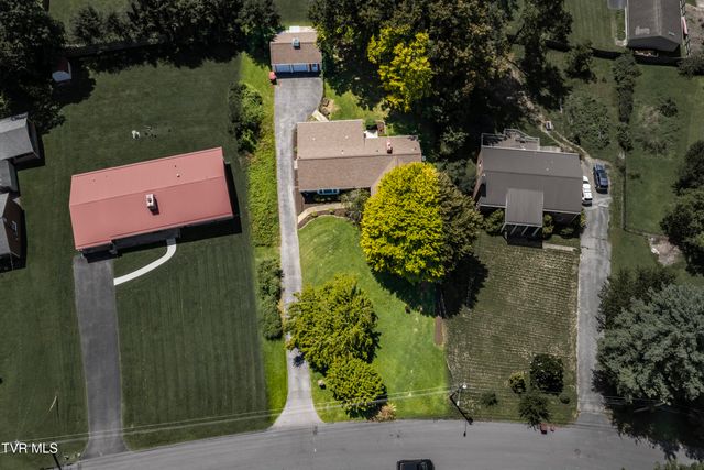 207 Dogwood Lane, Johnson City, TN 37604