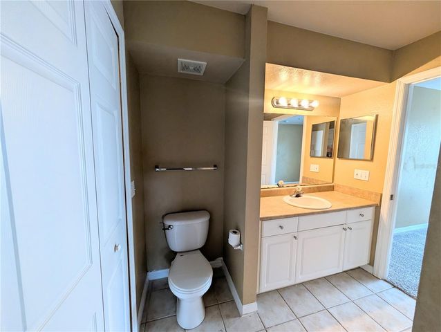 5611 BIDWELL PARKWAY 205, Sarasota, FL 34233