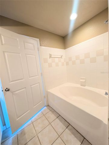 5611 BIDWELL PARKWAY 205, Sarasota, FL 34233