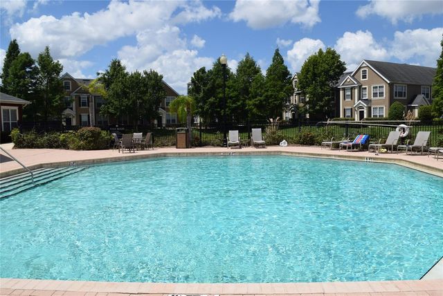 5611 BIDWELL PARKWAY 205, Sarasota, FL 34233