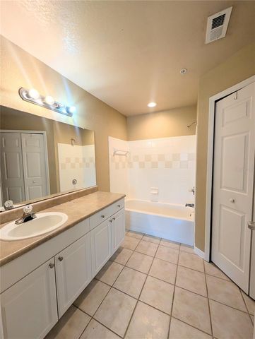 5611 BIDWELL PARKWAY 205, Sarasota, FL 34233