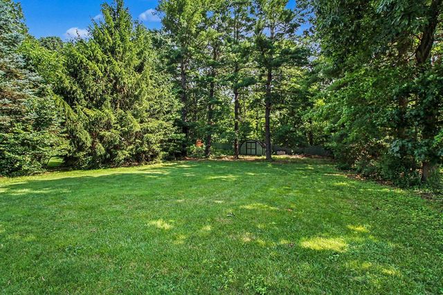 9155 Satelite Drive, White Lake, MI 48386