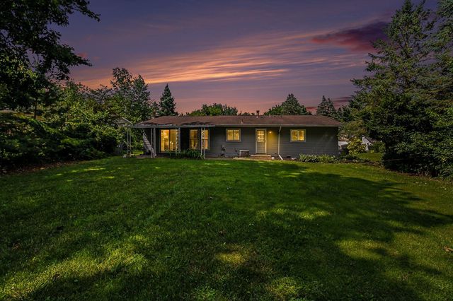 9155 Satelite Drive, White Lake, MI 48386