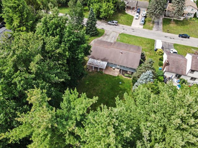 9155 Satelite Drive, White Lake, MI 48386