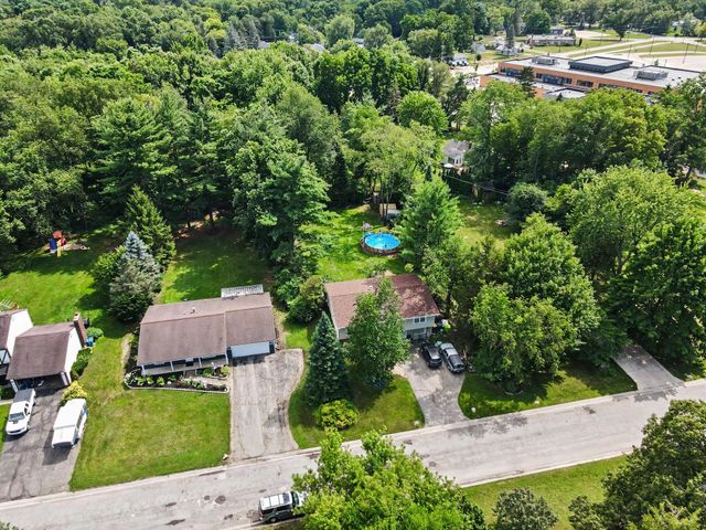 9155 Satelite Drive, White Lake, MI 48386