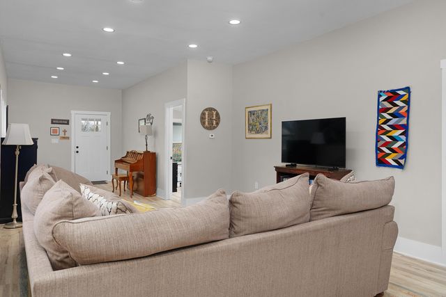 1614 E 12th Street, Chattanooga, TN 37404