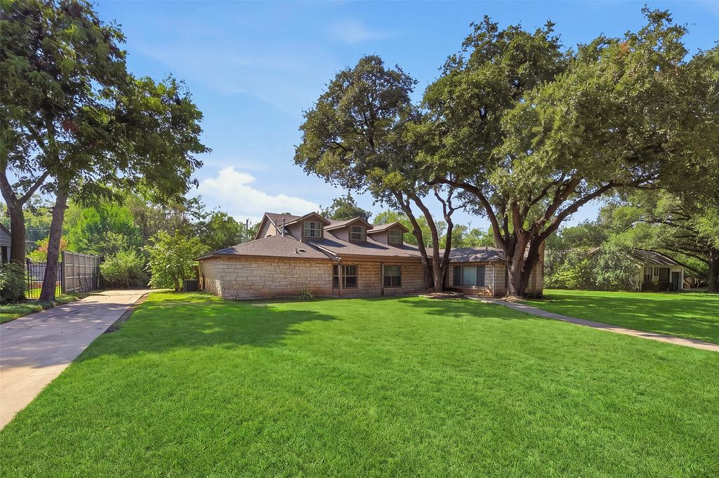 3705 Brighton Road, Fort Worth, TX 76109 — exterior