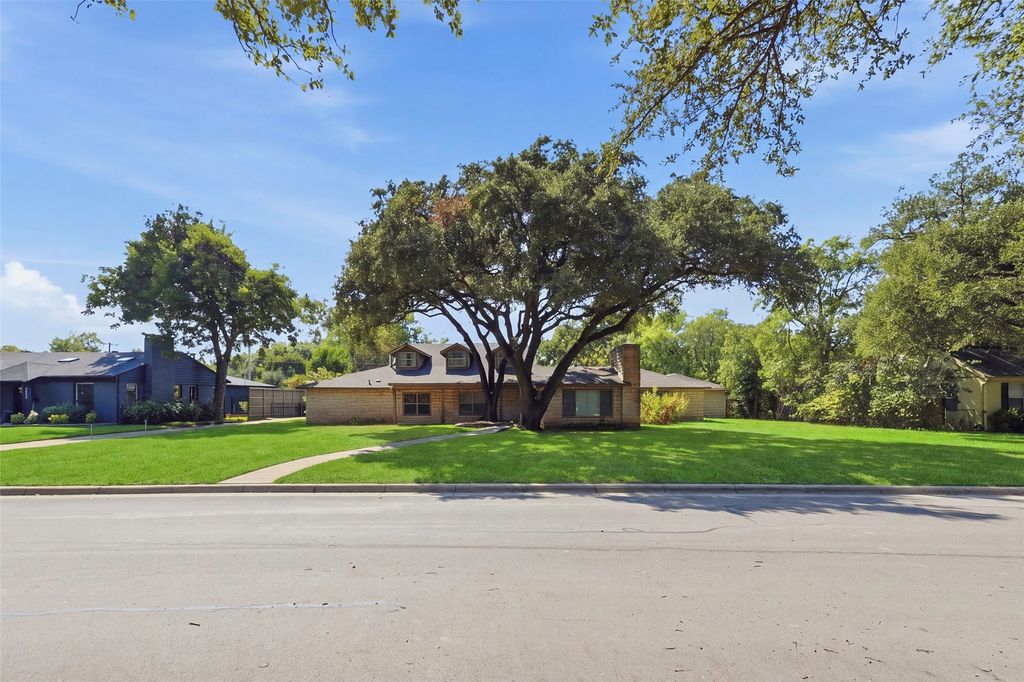3705 Brighton Road, Fort Worth, TX 76109 — photo 2