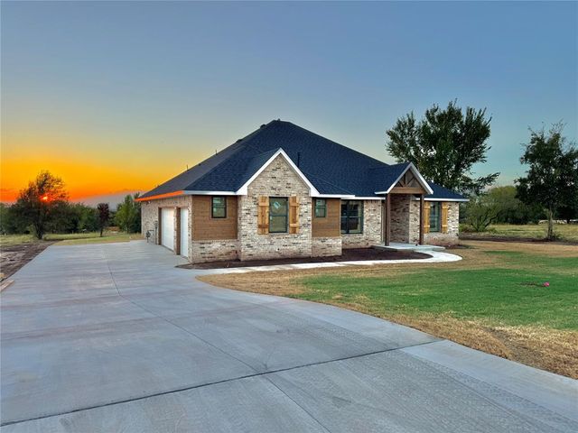 1953 Cattle Drive, Guthrie, OK 73044