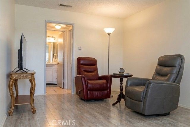 1505 S Raitt 97, Santa Ana, CA 92704