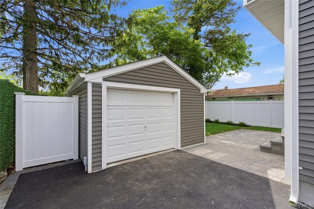13 Evelyn Avenue, Westbury, NY 11590