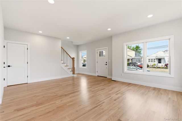 13 Evelyn Avenue, Westbury, NY 11590