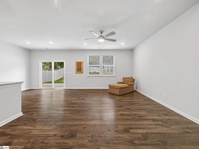 4067 Bromfield Way, Boiling Springs, SC 29316