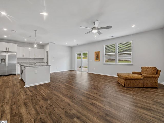 4067 Bromfield Way, Boiling Springs, SC 29316