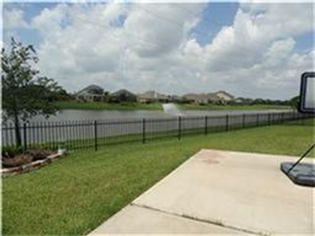 3102 Avory Ridge Lane, Pearland, TX 77581
