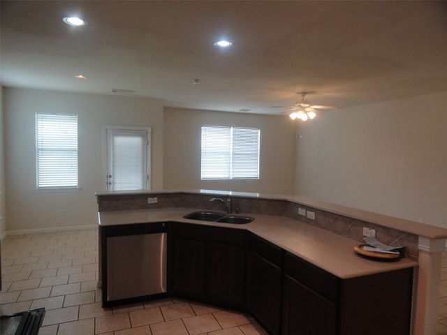 3102 Avory Ridge Lane, Pearland, TX 77581