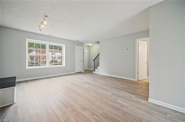 1346 River Birch RN, Chesapeake, VA 23320