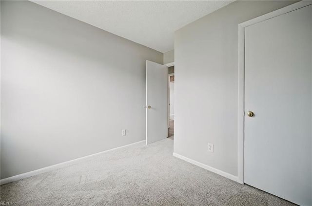 1346 River Birch RN, Chesapeake, VA 23320