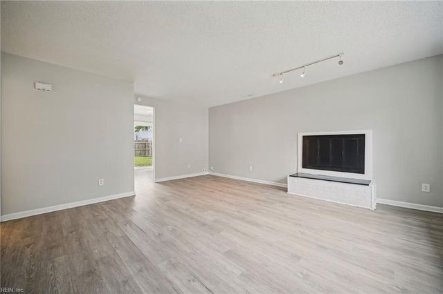 1346 River Birch RN, Chesapeake, VA 23320