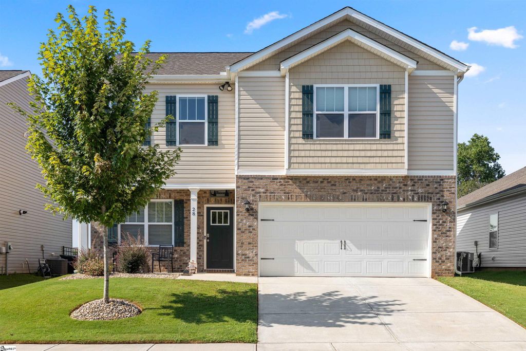 28 Oak Edge Lane, Greer, SC 29651