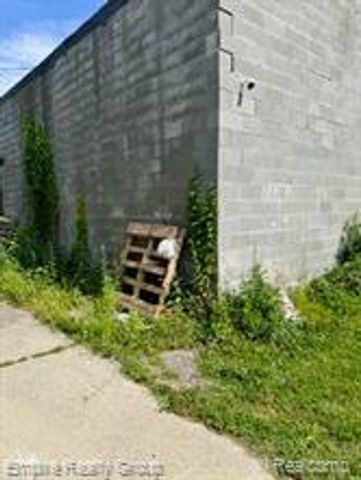 20524 W Warren Avenue, Detroit, MI 48228