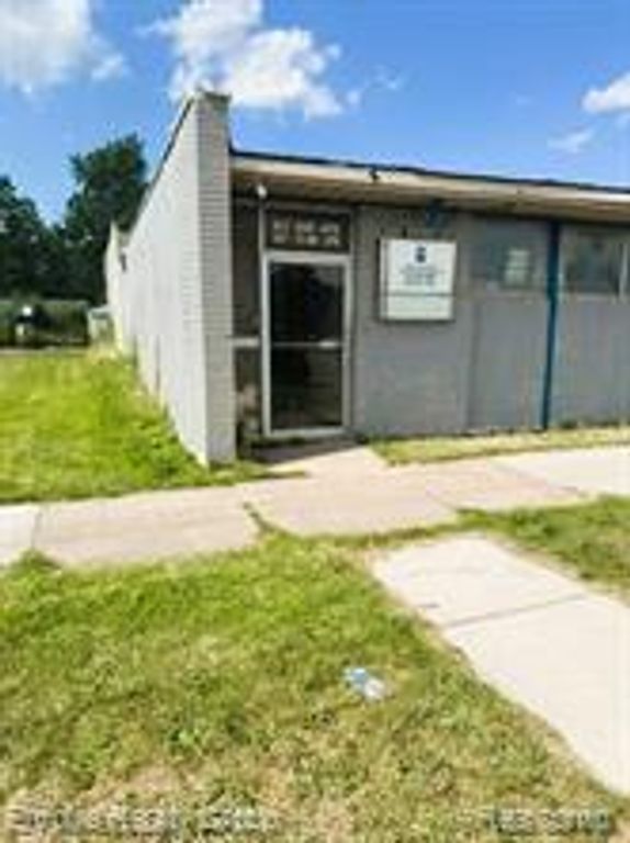 20524 W Warren Avenue, Detroit, MI 48228