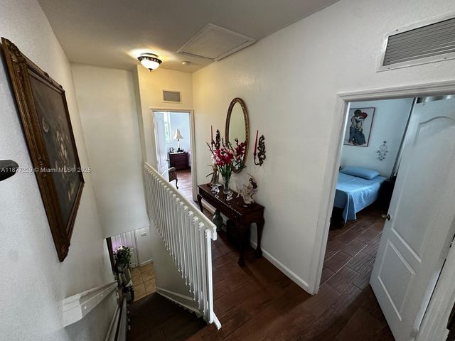 8031 W 36th Ave 1, Hialeah, FL 33018