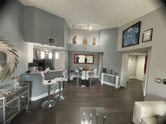 2039 SE 10th Ave 517, Fort Lauderdale, FL 33316