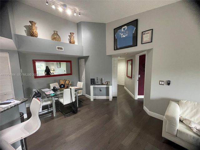 2039 SE 10th Ave 517, Fort Lauderdale, FL 33316