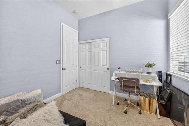 6580 W Wrenwood Lane, Fresno, CA 93723