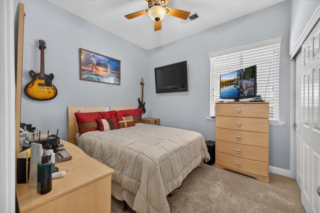 6580 W Wrenwood Lane, Fresno, CA 93723