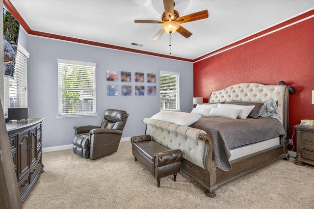 6580 W Wrenwood Lane, Fresno, CA 93723