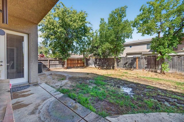 6580 W Wrenwood Lane, Fresno, CA 93723
