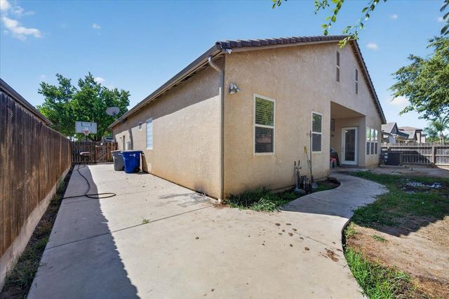 6580 W Wrenwood Lane, Fresno, CA 93723