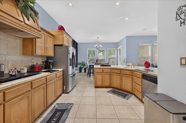 6580 W Wrenwood Lane, Fresno, CA 93723