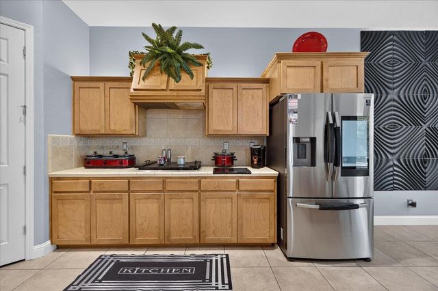 6580 W Wrenwood Lane, Fresno, CA 93723