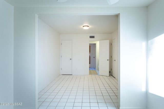 1714 W Meadow Hills Drive, Nogales, AZ 85621