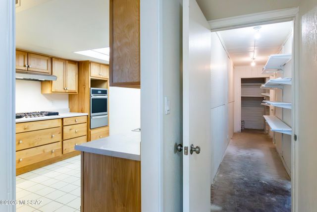 1714 W Meadow Hills Drive, Nogales, AZ 85621